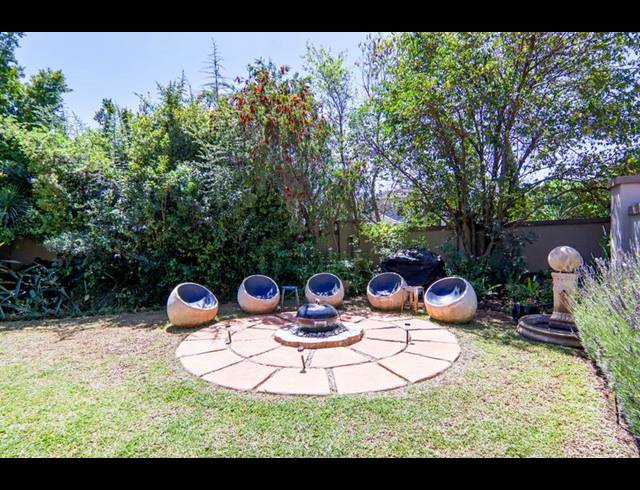 5 BEDROOM HOUSE FOR SALE IN MIDSTREAM ESTATE